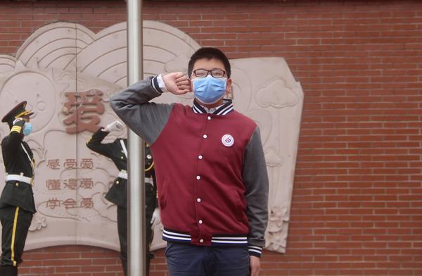 范昊霖同学领誓 范昊霖同学领誓